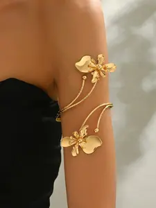 Women's Flower Arm Cuff, Elegant Dual Flower Design, Adjustable Open Coil with Textured Chain, Perfect Gift for Loved Ones