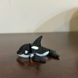 3D Printed Mini Flexy Orca Whale Decor - Unique Flexible Design for Decorative Use