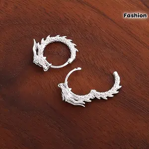 Your own radiance! A pair of silver dragon-shaped earrings, mini and stylish dragon-shaped ear studs, unisex, suitable for casual parties, back-to-school season, Independence Day, anniversaries, Halloween, Christmas, Valentine's Day, and other occasions.