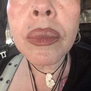 Product Review of Blurfiller Blurring Lip Contour, Buildable Formula, Line, Define, Contour, L'Oreal Paris from A** G** ❌** e**