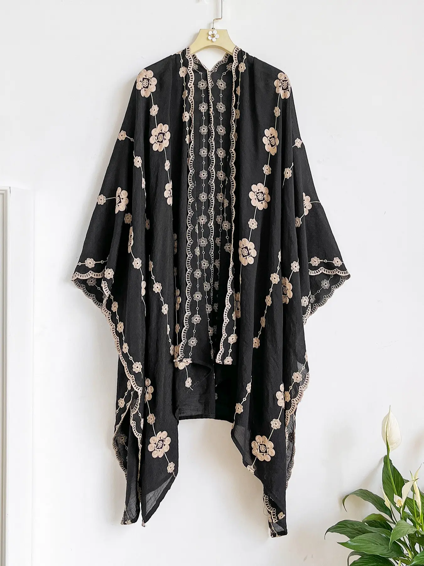 Style 8: Black