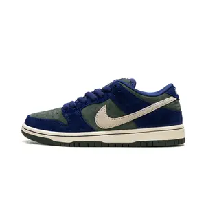 SB Dunk "Deep Royal Blue" HF3704 400