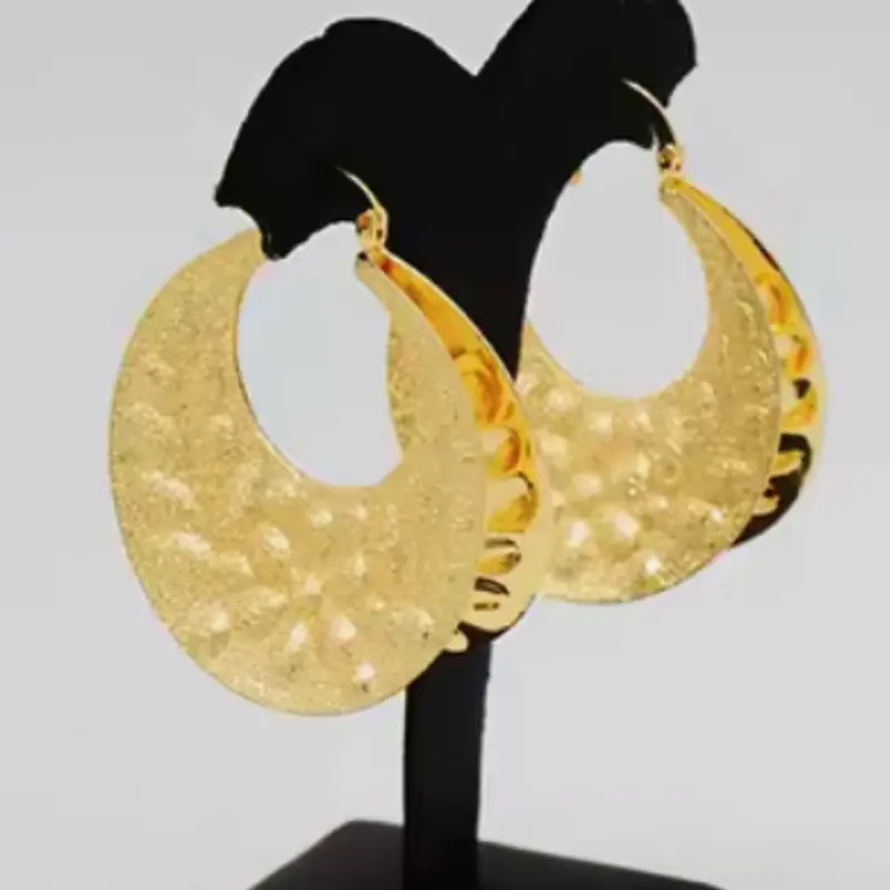 Hot Sale 18K Gold Plated Textured Hoop Earrings for Women Bold Statement Chunky Hoops Gold Earrings for African Party Jewelry