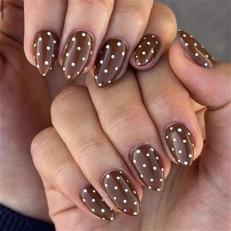 White Polk Dot Brown Fall Winter Wearable Nail Art Fashion Short Almond Fake Nail Detachable Finished False Nails Press on Nails