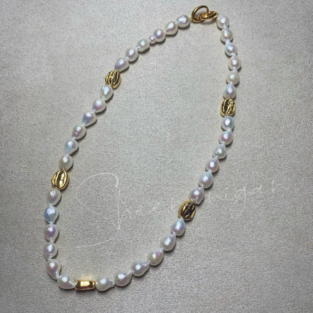 Handmade Baroque Necklace wtih gold accents