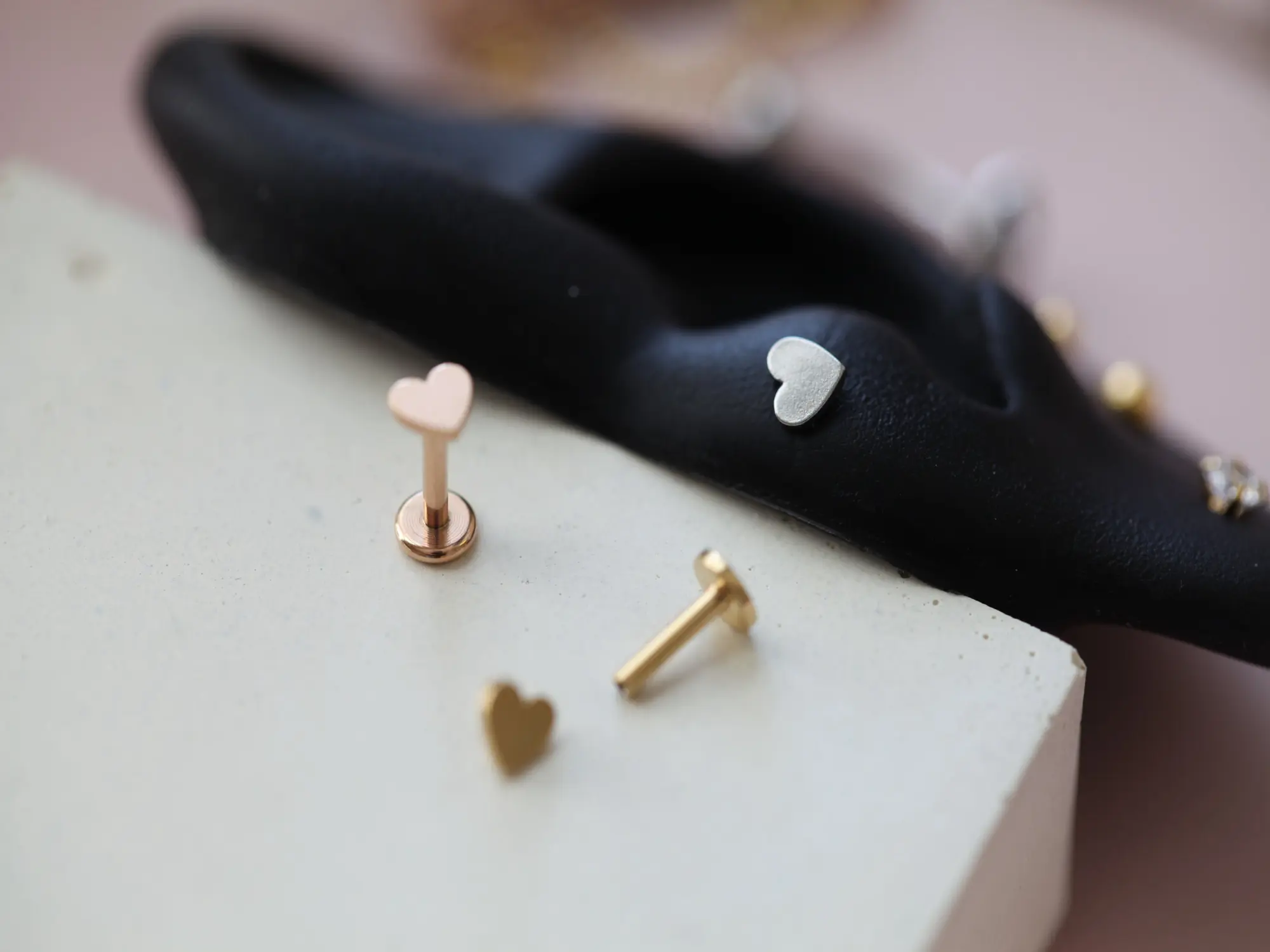 16g Heart Flat Back Earring • Internally Threaded Reversible Tragus Stud • Circle Helix Labret • Conch Stud • Trendy Forward Helix Piercing
