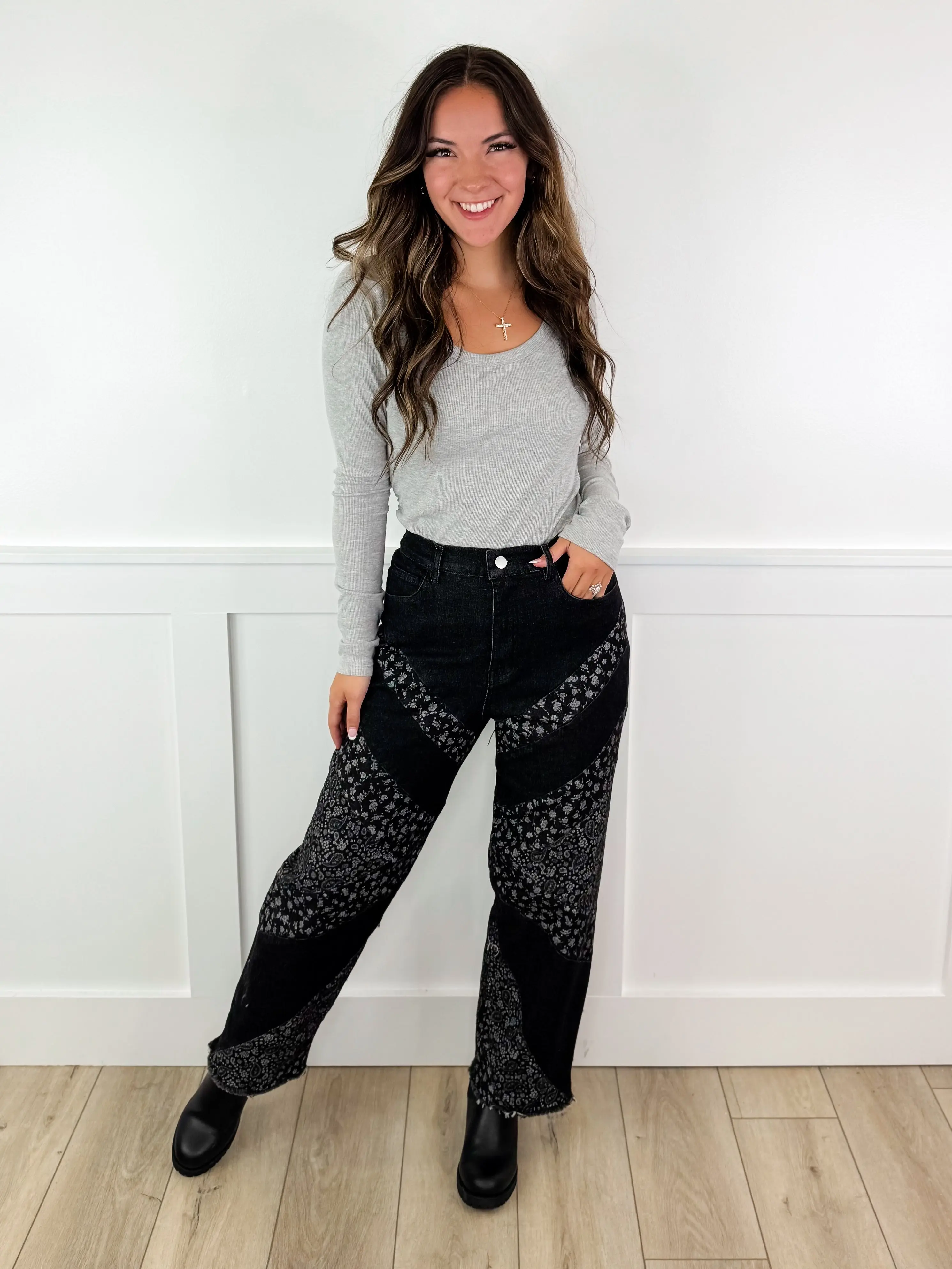 Women's High-Rise Soft Floral Paisley Playful Print Wide Leg Jeans - Stretchy Denim Bottoms with Raw Hem, Stretchy Band, Spandex, Cotton, Breezy Comfortable Fit, True to Size, 1XL, 2XL, 3XL, Everyday Pants