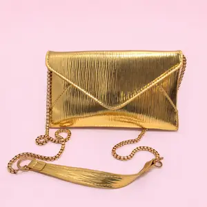 [Memorial Day Picks] Luxe Metallic Envelope Clutch Bag for Women, Elegant Chain Strap Shoulder Crossbody Purse, Shiny Textured Evening Handbag for Party Wedding Dinner Prom, Fashion Statement Mini Bag with Magnetic Closure