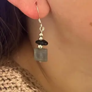 Handmade Labradorite Dangle Earrings – Gray Gemstone Jewelry with Black Accents, Boho Style