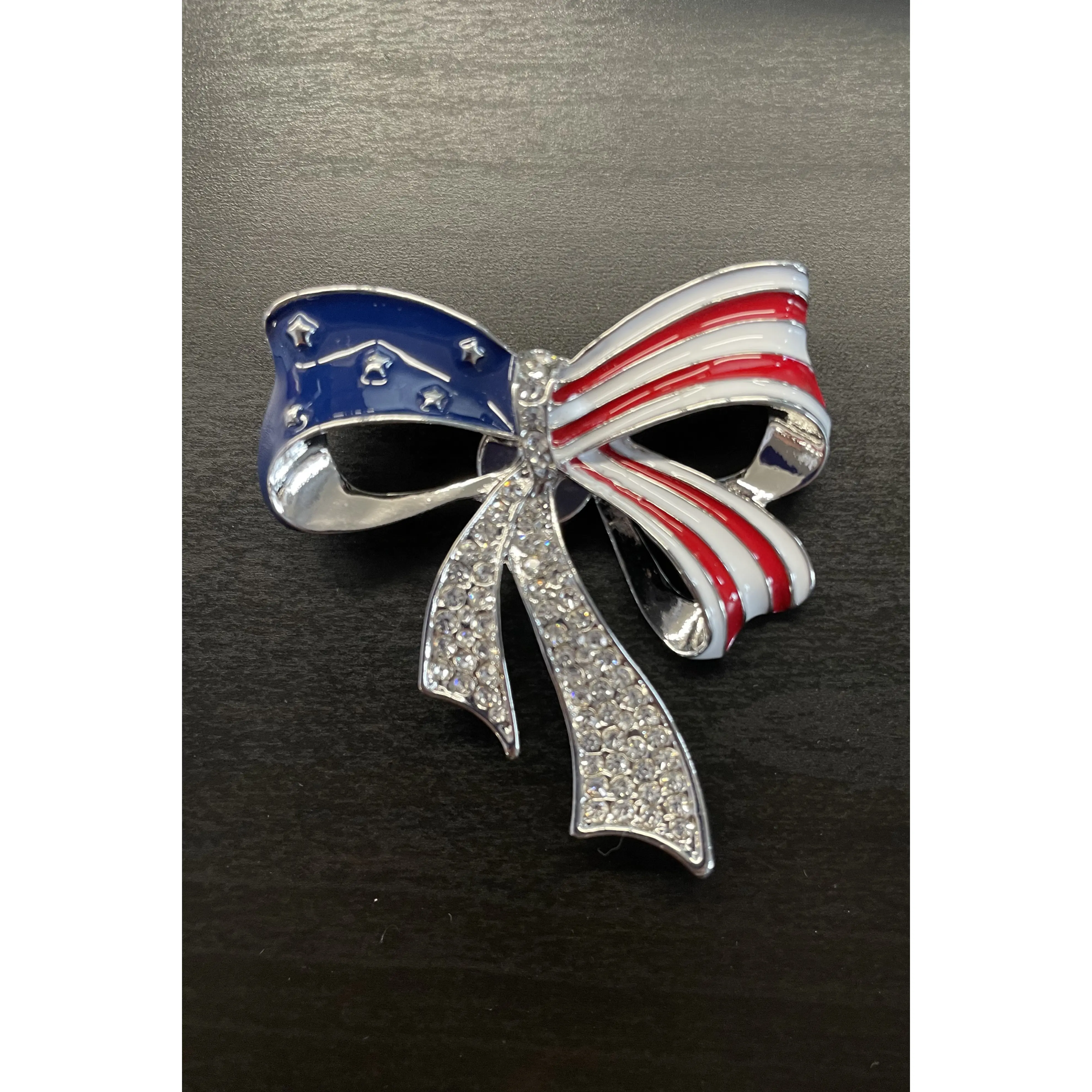 USA Magnetic Brooches