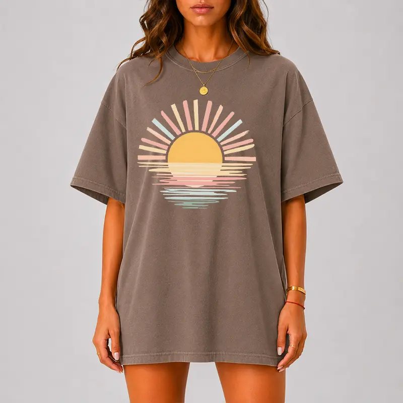 Retro Sunset Graphic T-Shirt, Women's Vintage Pastel Shortsleeve Cotton Top for Casual Everyday Fashion, Beach
