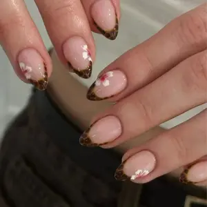 24pcs Short Almond Leopard French Press-On Nails, Floral Design, Flower Nails, Full Coverage Acrylic False Nails, Includes Jelly Glue and Nail File