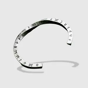 NORSE RUNES Twisted Armring - Original Design with Unique Features for Enhanced Fit and Comfort