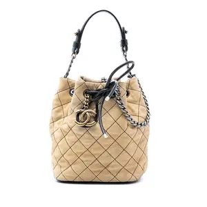Pre-owned CHANEL Leather Travel Bags CC Chain Drawstring Bucket Bag Quilted Lambskin Small by Rebag