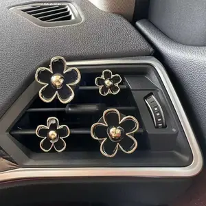 4pcs/set Car Air Outlet Perfume Decoration Clip Flower Daisy Design Car Interior Decoration Air Freshener Diffuser Conditioning Car Interior Accessories