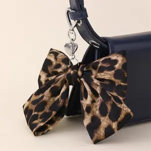 Leopard Print Bow Heart Keychain – Gold Heart Bag Charm Pendant for Women Handbags & Keys
