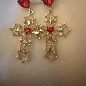 NGL - Diamond Jewelry Live Stream Explore Beauty Unique Selection Discover Special Jewelry Pieces with Floral & Butterfly Designs