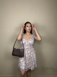 V NECK BACK TIE FLORAL MINI DRESS