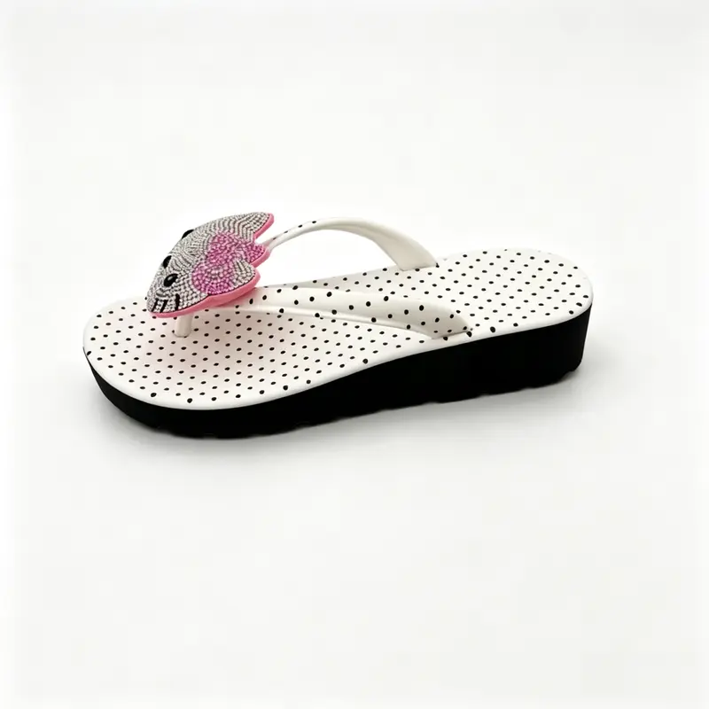 Sanrio Hello Kitty White Polka-Dot Non-Slip Women's Stylish Flat Thong Sandals - Beach Footwear, Casual Outdoor Sandals, Outdoor Beach Shoes for Summer