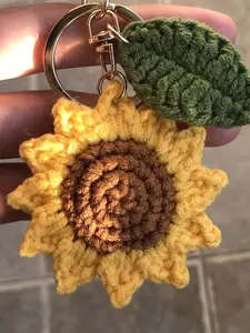 Sunflower Leaf Keychain for Students, Cross-Border Keyring, Sunflower Keychain Pendant, Bag Charm, Cute and Stylish Accessory
