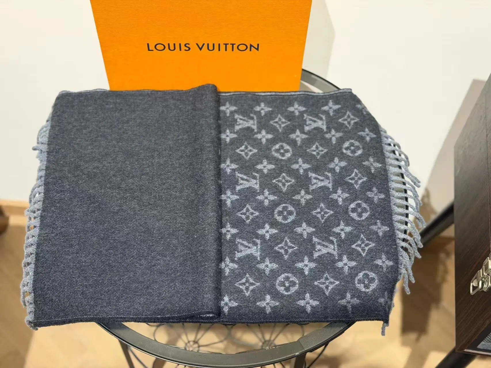 Pre-owned Louis Vuitton Scarf, Fashion Accessory for Costume Jewellery & Accessories Collection