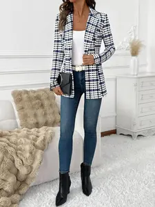 A fashionable blue and white herringbone long sleeved suit jacket for women, with a classic herringbone pattern that looks slim and suitable for commuting to work, shopping, and outdoor activities, both indoors and outdoors