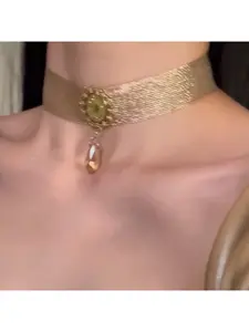 Exotic Style Gold Collar Dress Accessories Neck Accessories Short Necklace for Women Simple Wasteland Style Collar Chain