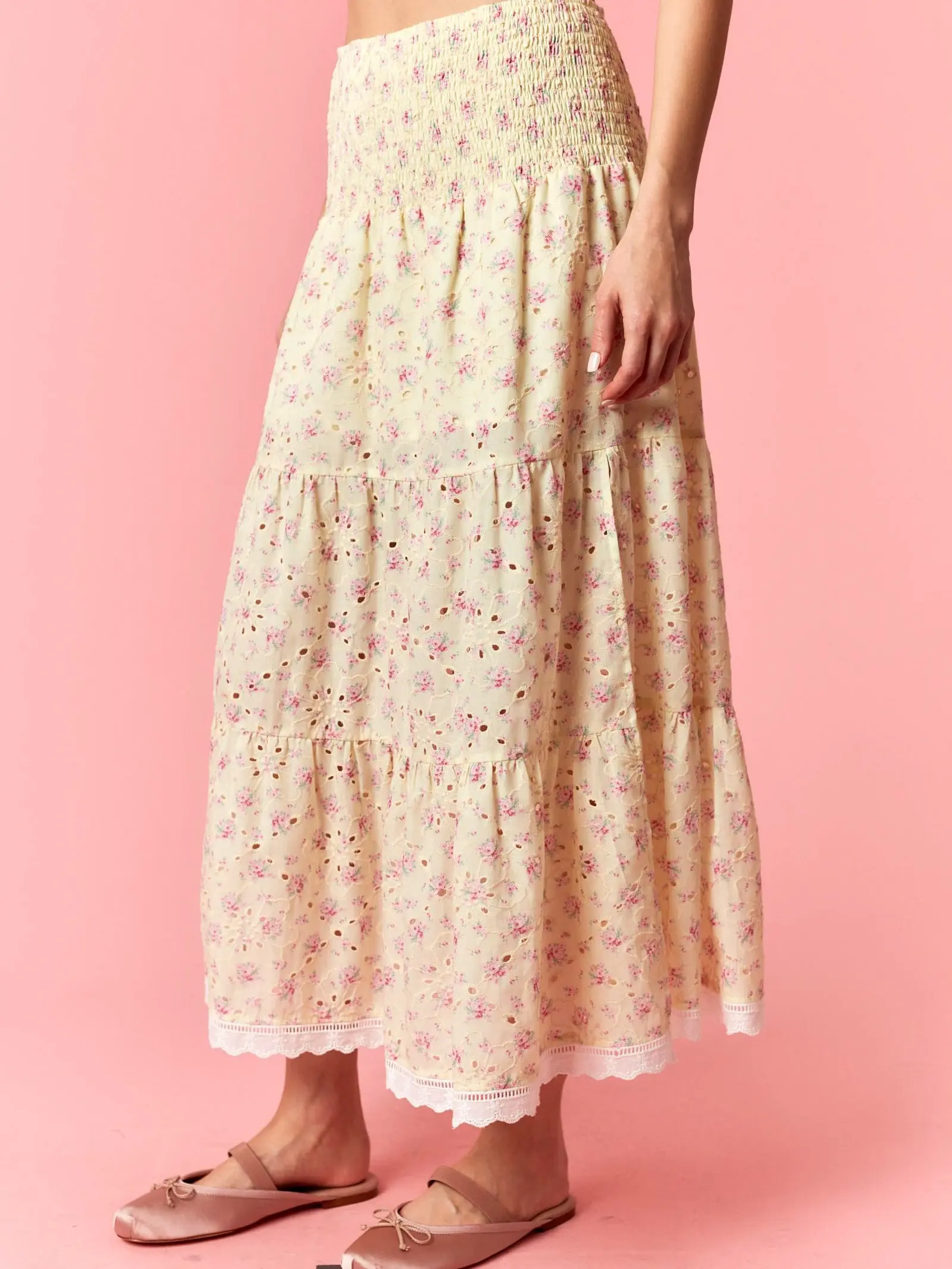 Eyelet Lace Detailed Ditsy Flower Printed Eyelet Woven Tier Semi Side Slit Maxi Skirt Bohemian Floral