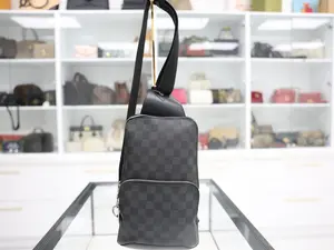 Pre-owned Louis Vuitton CANVAS Crossbody Bags AVENUE SLINGBAG