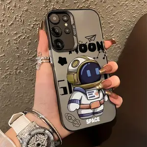 A phone case with a space astronaut design, IMD craftsmanship, anti-slip, anti-drop, suitable for Samsung S22/23/24/25 PLUS ULTRA FE, an ideal gift for friends and family, CYK4