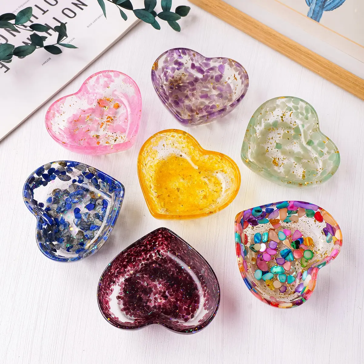 Heart-Shaped Resin Crystal Bowl for Storing Jewelry, Creative Decorative Bowl for Earrings and Rings, Unique Home Decor Gift, Jewelry Storage