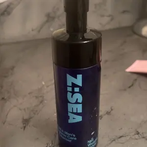 Z:SEA Men's Intimate Wash 150ml,pH-Balanced,Polyglutamic Acid & Gentian Complex Cleanser for Odor Control, Less Scrathch,Less Stink,Freshness & Sensitive Skin