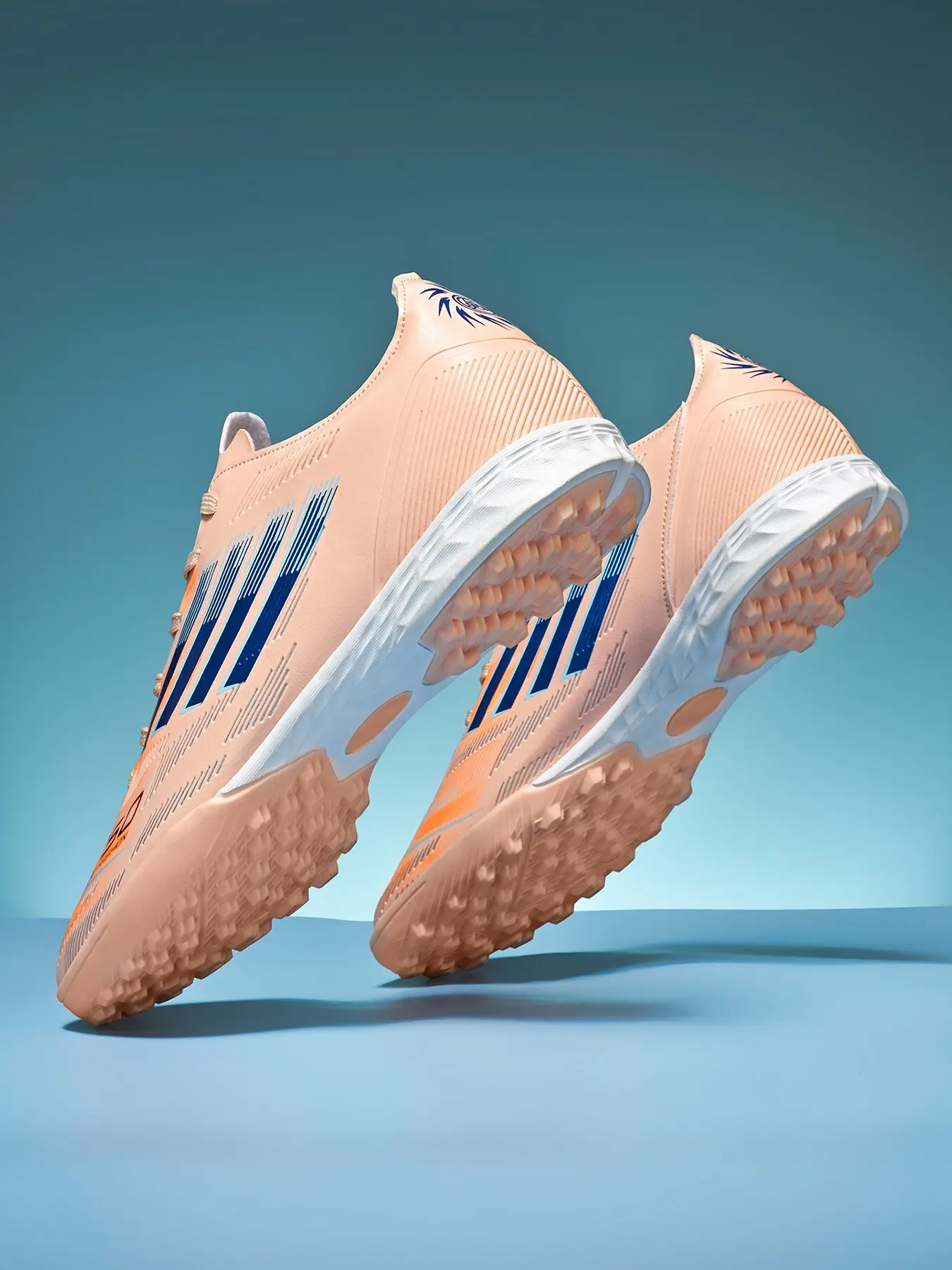 Men's Soccer Shoes TF Nails Outdoor Sports Sneakers, Durable Anti-Slip Sole, Strong Grip, Ankle Protection, All-Season Football Boots Shoes Cleats, Football Field Boots