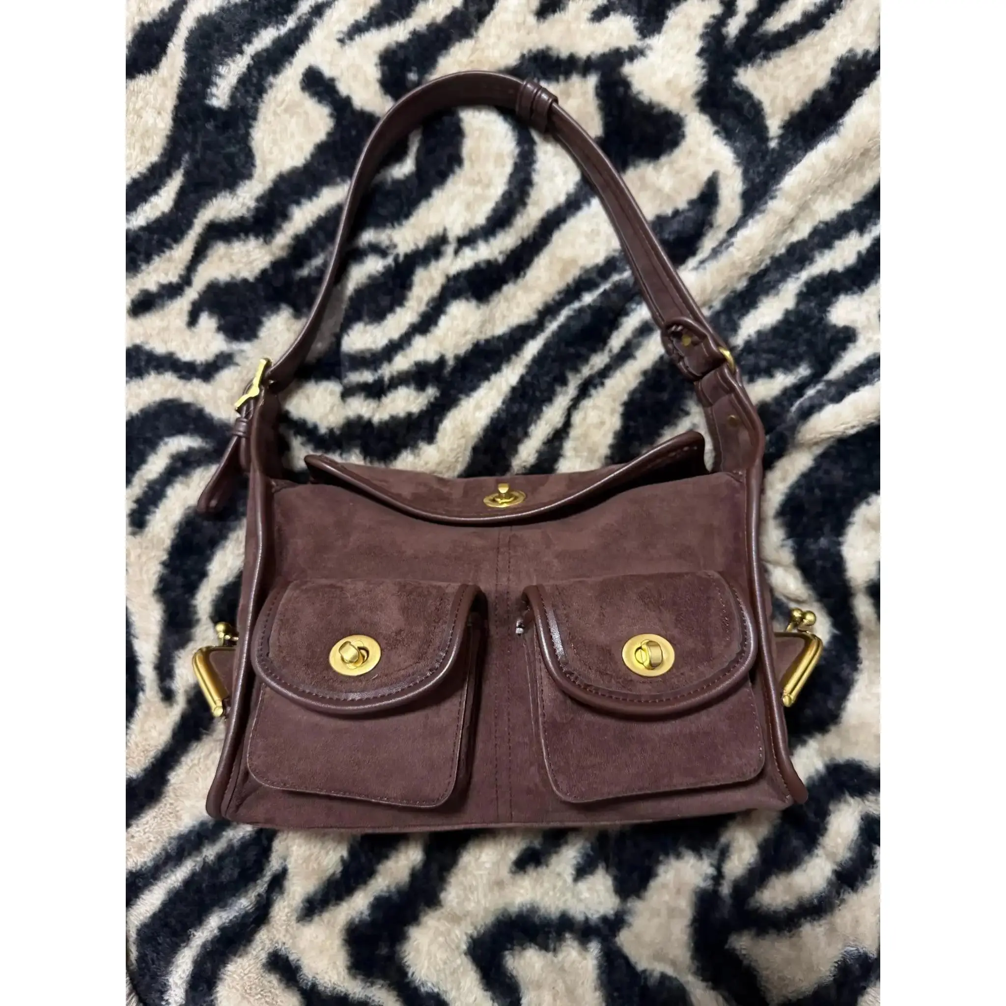 Women's Retro Slouchy Suede Crossbody Shoulder Bag - Vintage Brown, Dual Front Pockets, Large Casual Everyday Bag with Adjustable Strap & Gold-Tone Turn Lock, Boho Style Outfit, Soft Suede, 2 Front Pockets, Purses, Organized Slots, Coffee Runs, Smooth Mat