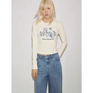 URBAN REVIVO 2026 Spring New Streetwear Embroidery Pet-Printed Cotton-Blend Thick Fabric Long-Sleeve Slim-Fit Round Neck Cute Casual Women's T-Shirt, UYL460053, Women's Tops