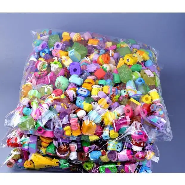 100Pcs/lot Many Styles Miniature Shopping Fruit Dolls Action Figures for Family Kid's Christmas Gift Playing Toys Mixed Seasons