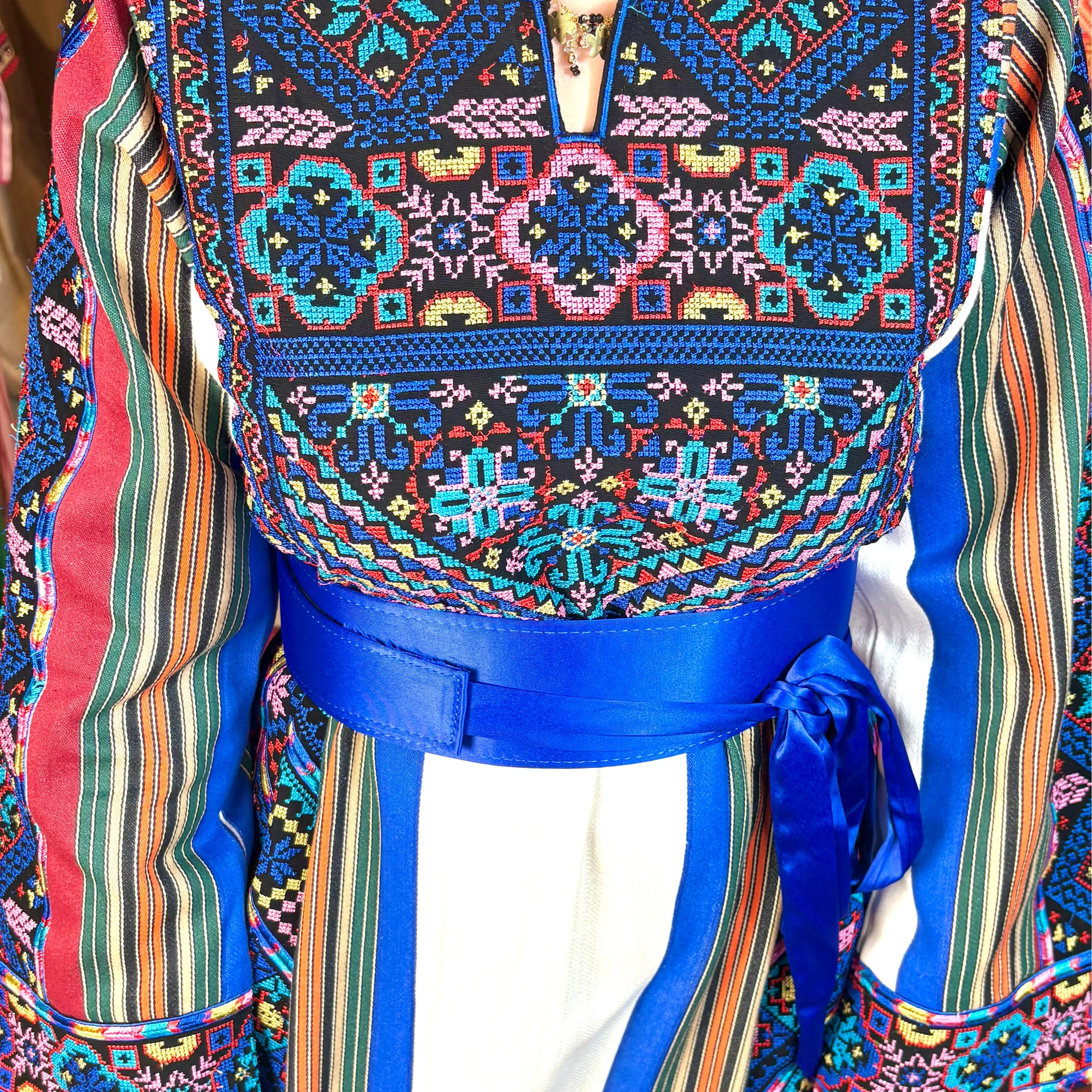 Thobe Majdalawi Tatreez Fallahi Blue & White