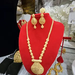 beautiful Traditional Jewelry Sete 5. grams gold plate necklace set.