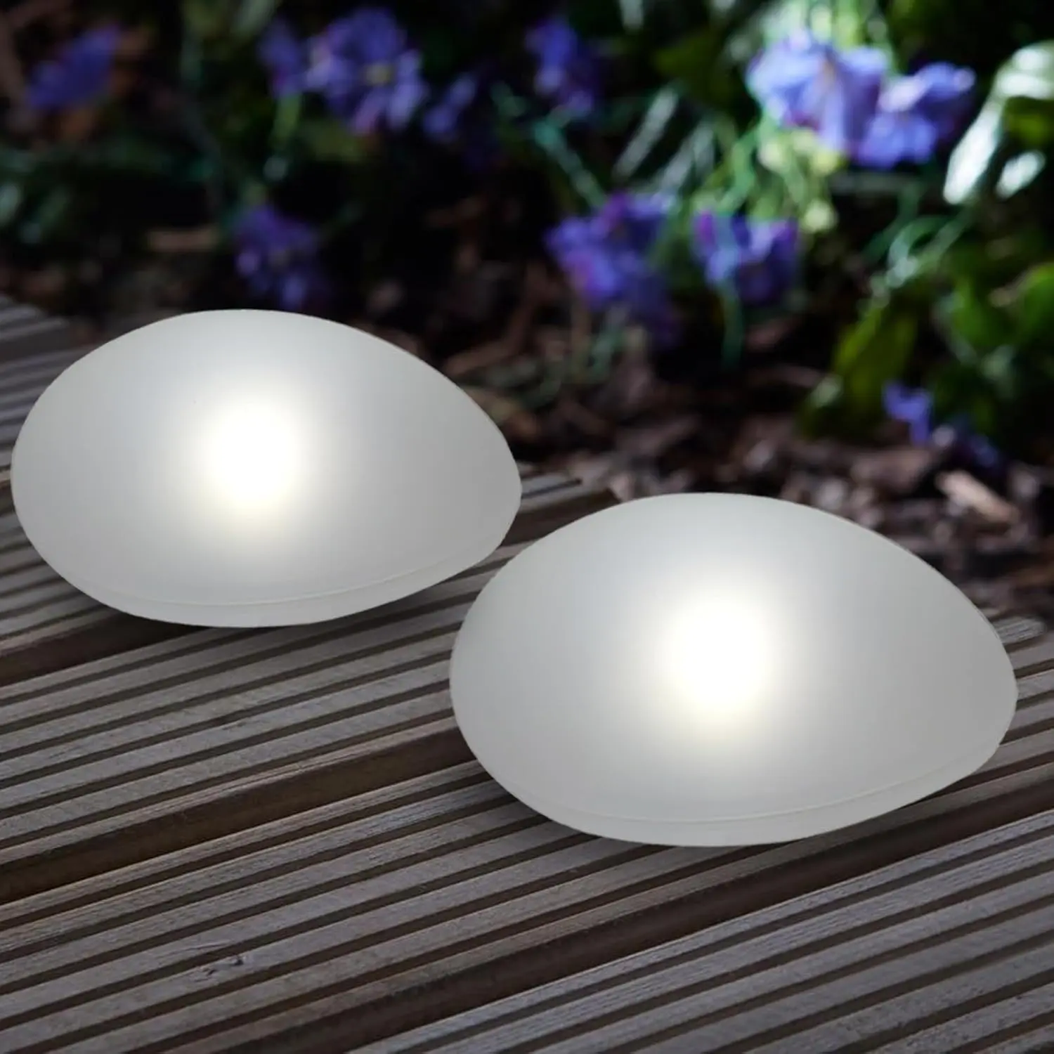 Solar Garden Lights Outdoor Set of 4 Plastic Pebble Shape Decorative Rock Lights Waterproof Cool White Warm