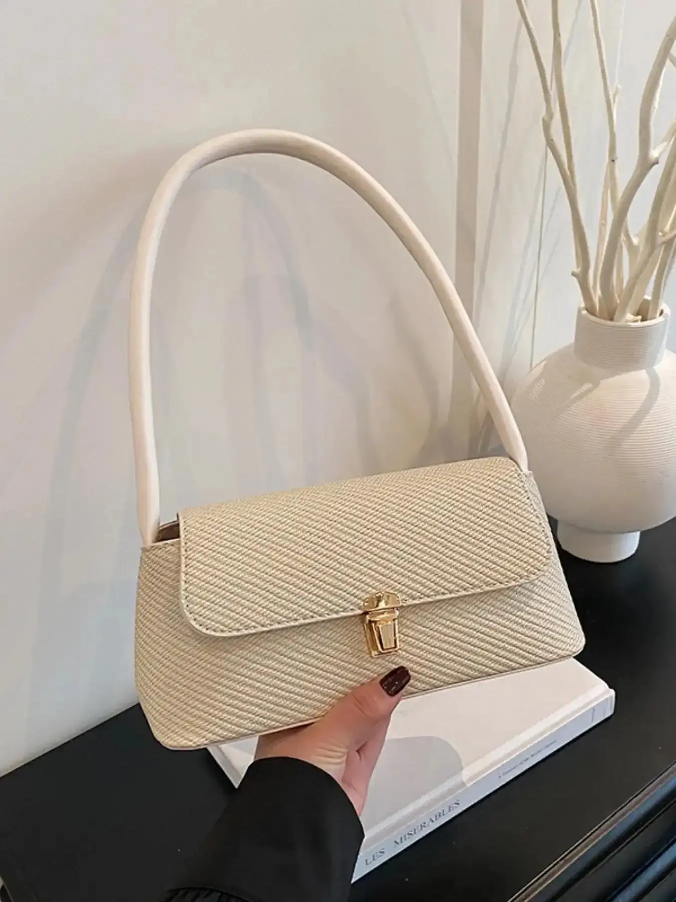 Elegant Solid Color Classic Flap Shoulder Bag, New Vintage French Style Lock Buckle Crossbody Bag, Fashionable Single Strap Handbag for Women, Stylish Crossbody Bags, Crossbody Purses