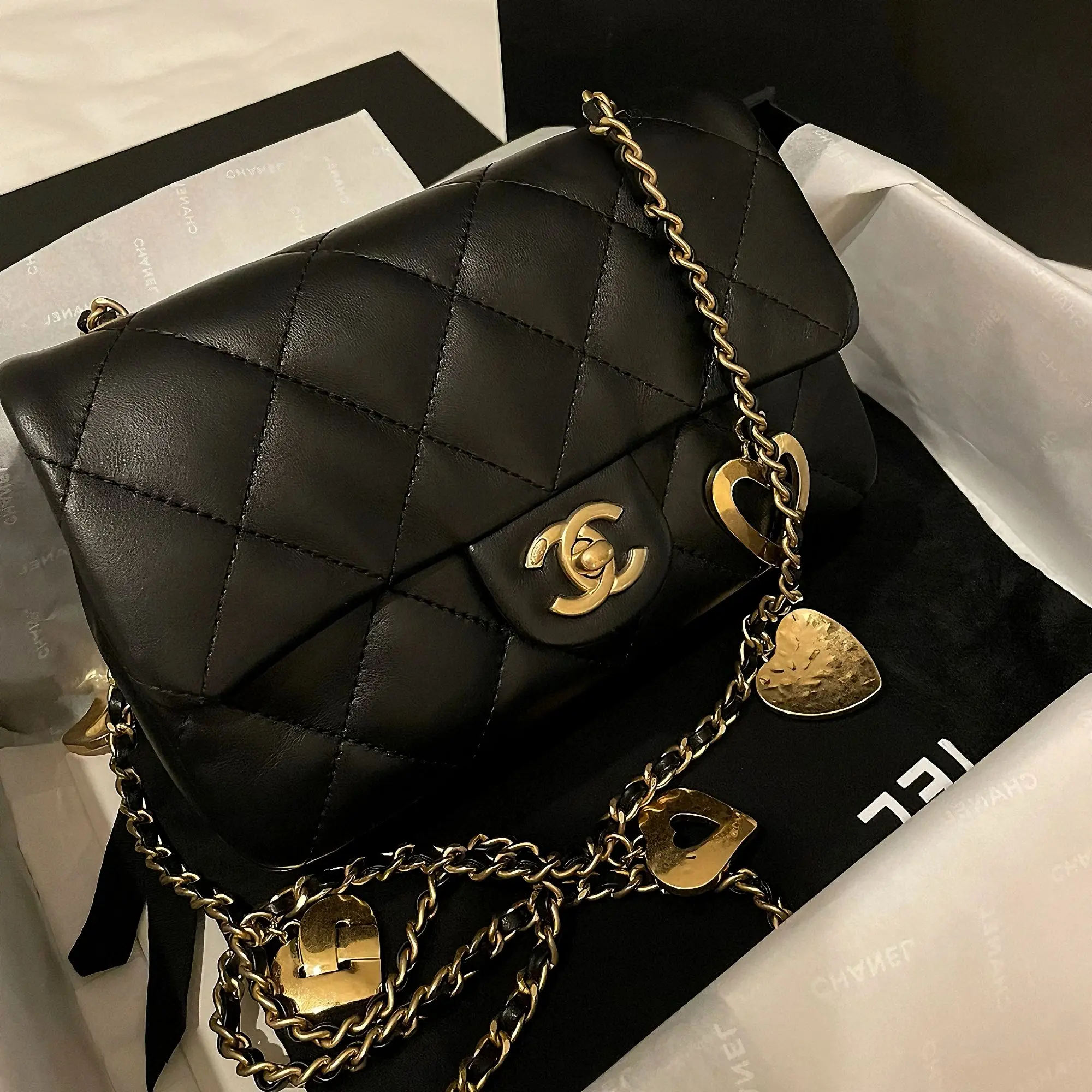 Pre-owned CHANEL Classic Square Flap Crossbody Bag, CF Hollow & Solid Heart Metal Charms, Authentic Chip, Style 6397, Square Shape