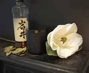 Quartier Magnolia Bay Leaf Bourbon Candle - Rich Distinguished Aroma Southern Charm Scented Wax for Relaxation & Comfort