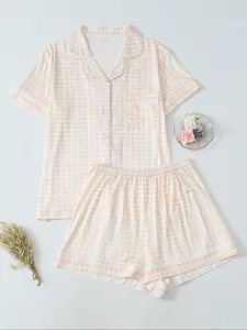 Women's Gingham Print Short Sleeve Tee & Elastic Waist Shorts Pyjama, Casual Comfy Round Neck T-shirt & Shorts PJ Set, Ladies Sleepwear for All Seasons, Loungewear