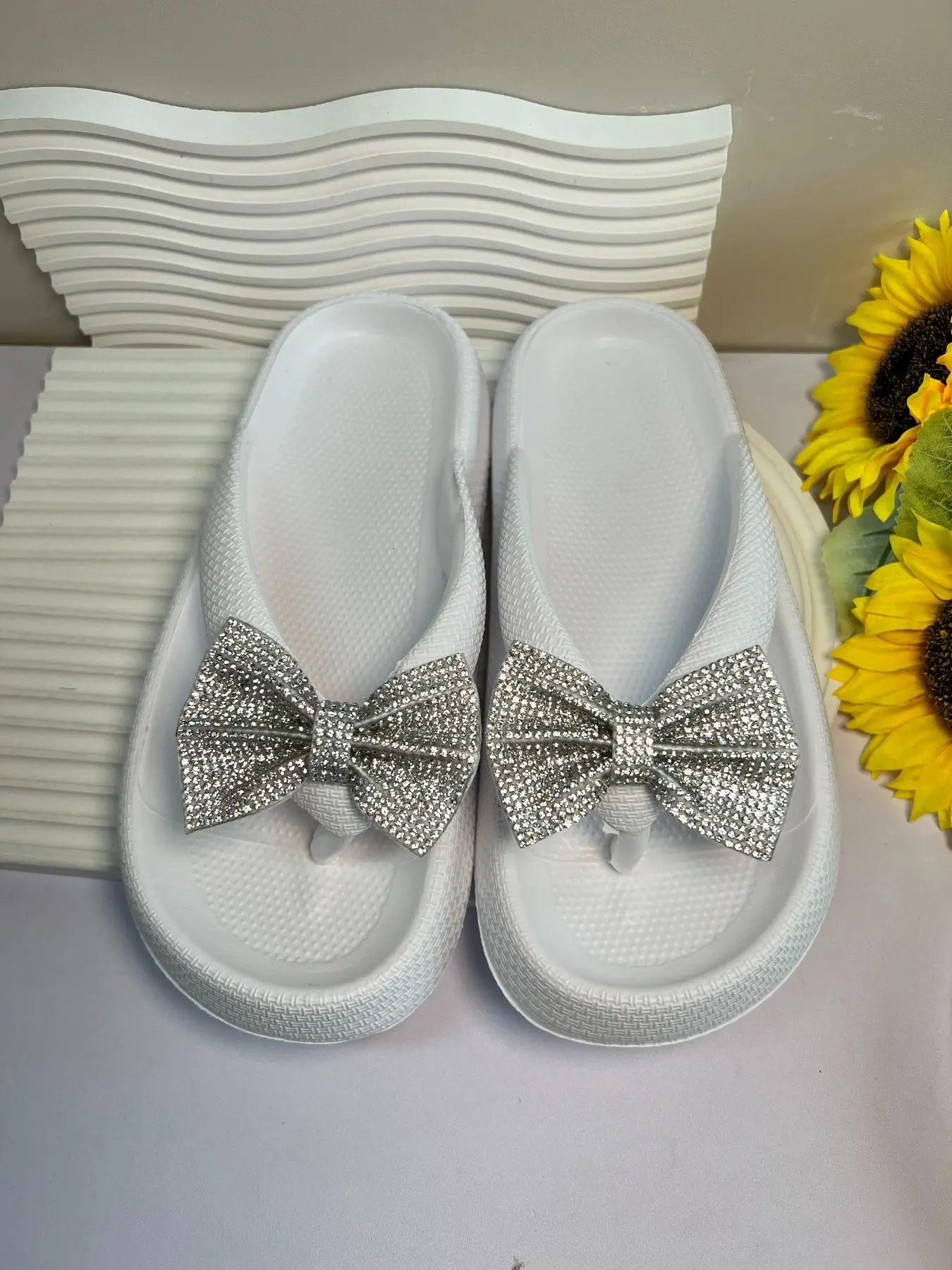 Women's Cute Rhinestone Decorated Bowknot Design Slides, Casual Comfortable Home Slippers, Non-slip Slippers for Indoor & Outdoor Wear, Walking Shoes