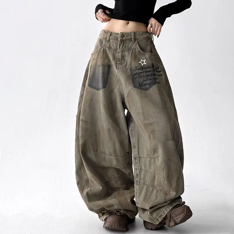 Skate hip-hop retro washed brown wide-leg parachute jeans with star lettering print, patch pockets, high waist, loose fit, plus sizes, post-apocalyptic street style, versatile, fluid drape, casual denim bottoms