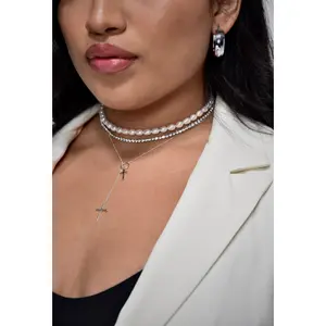 Belle Pearl Choker
