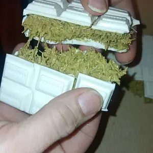 Chocbox Dubai Chocolate Pistachio Knafeh Stuffed Chocolate Bar Kit With Reusable Chocolate Bar Mold