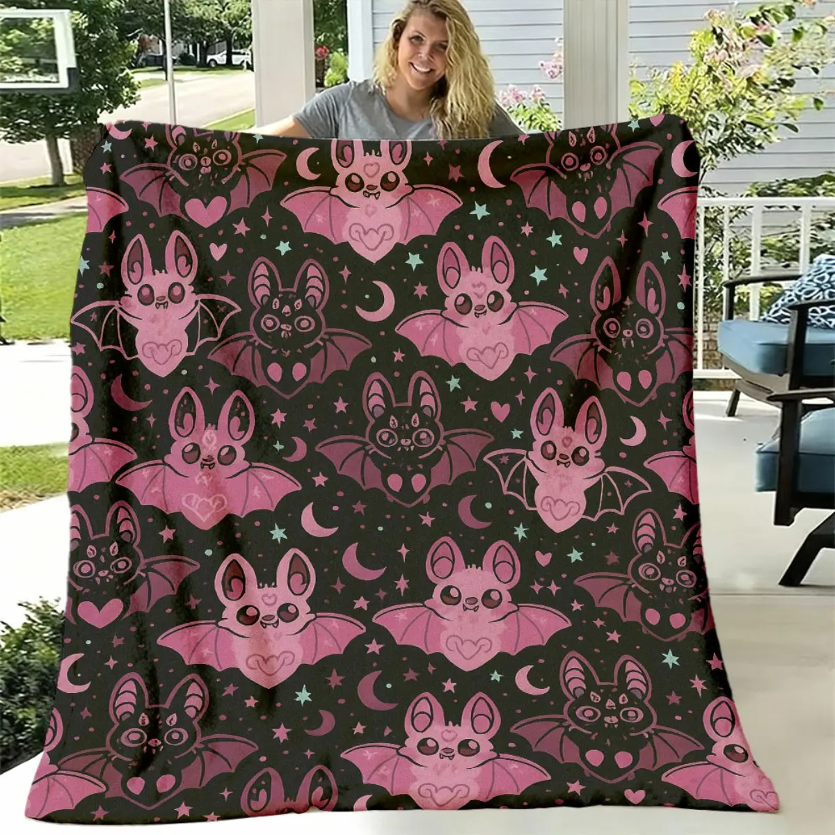 Pastel Goth Bat Blanket, Cute Spooky Pink Purple Bats Heart Moon Stars Pattern Flannel Throw, Gothic Aesthetic Dorm Room Decor Gift for Women Teens Her, Autumn Halloween Birthday Holiday Present, Super Soft Warm Cozy Fleece