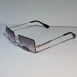 Giselle Sunglasses - Stylish Purple Gradient Lenses with Metal Frame for Fashionable Look