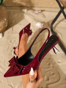 On feet& in love Women's Pointed Toe Kitten Heel Shoes, Patent Leather Bow Design, Perfect for Parties, Weddings, Daily Wear, All Seasons Footwear